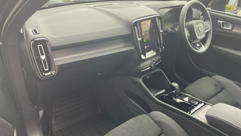 Volvo XC40 2.0 B3P Plus Dark 5dr Auto Petrol Estate